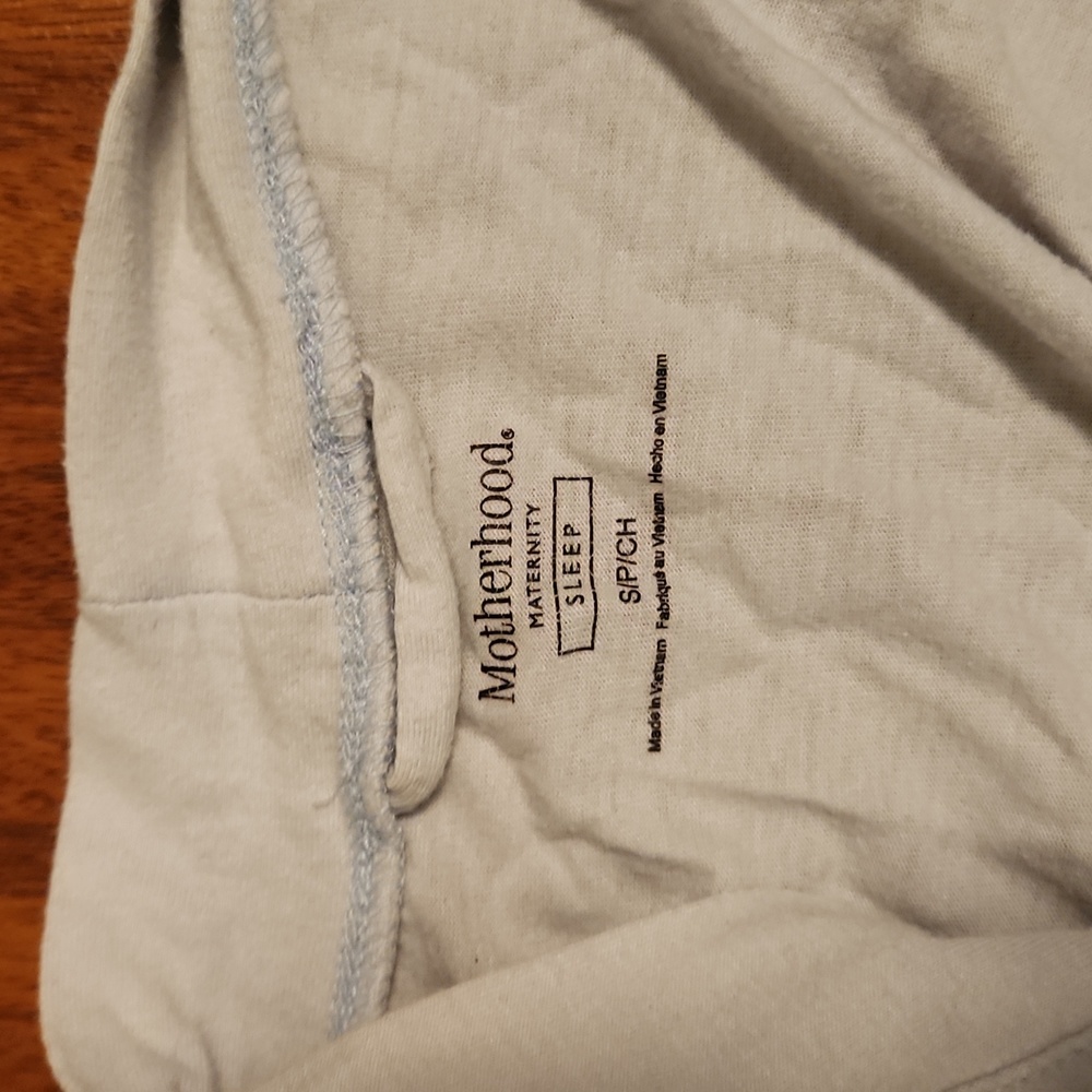 Motherhood Maternity Robe - Picture 2 of 2